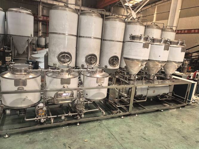 岳池数控啤酒设备多少钱一套？新手开精酿酒吧能直接上手吗